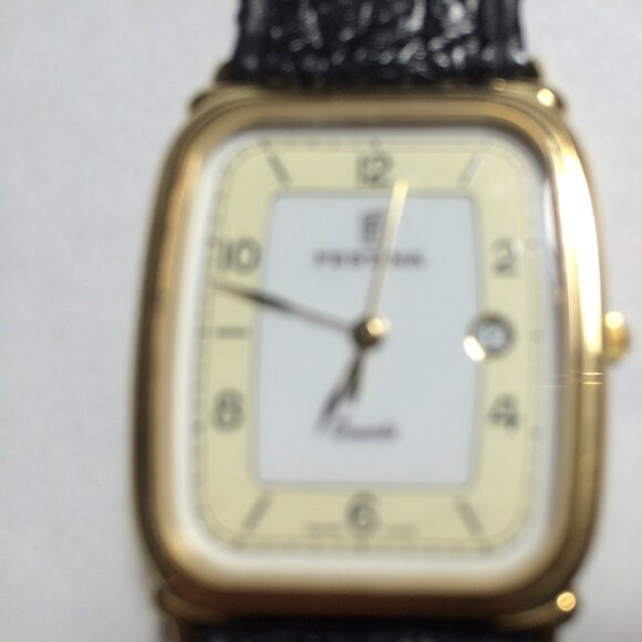 Swiss Made Festina Tank Watch Gold Finish New Old Stock - Picture 2 of 9